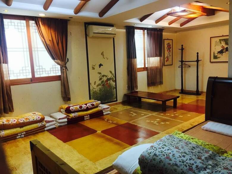 Jeonju Hanok Village Hotel