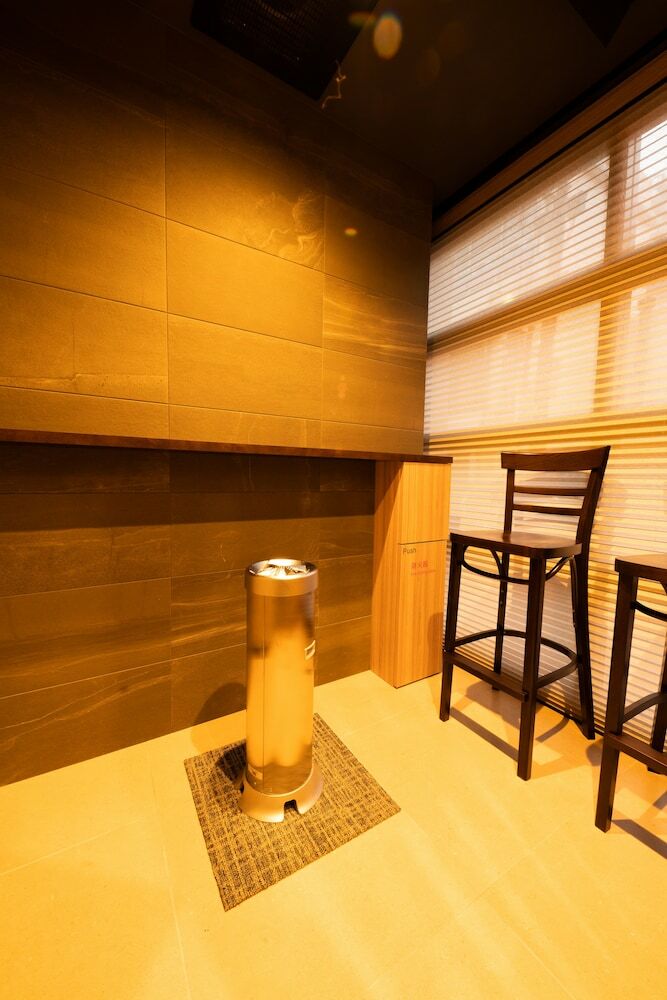 Hostal Global Cabin Yokohamachukagai - Hostel