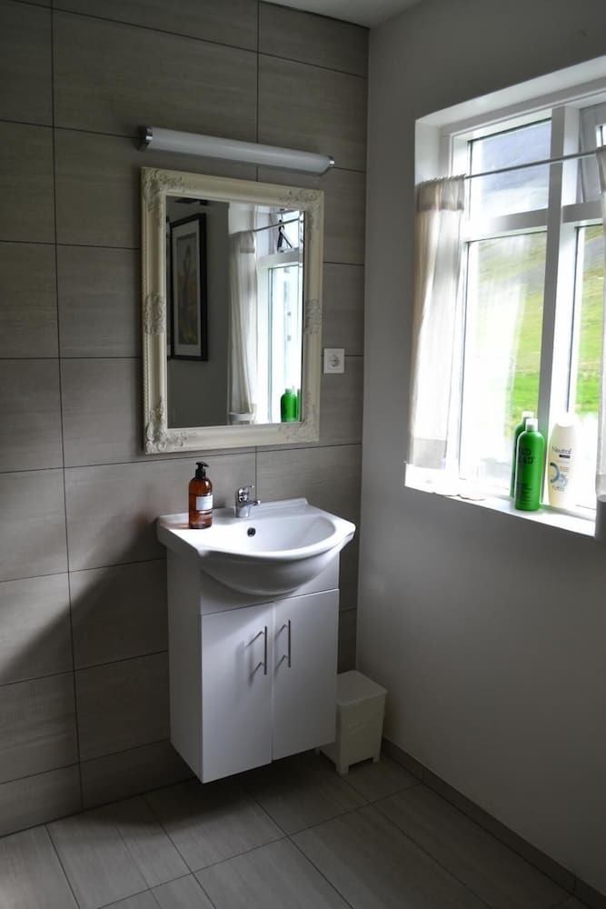 Hotel Kirkjub�l Guesthouse
