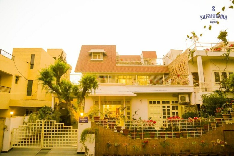 Hotel Safarnama Agra