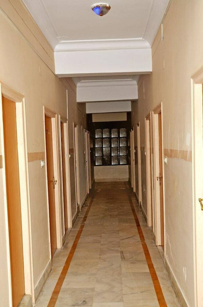 Hotel Kirti Plaza