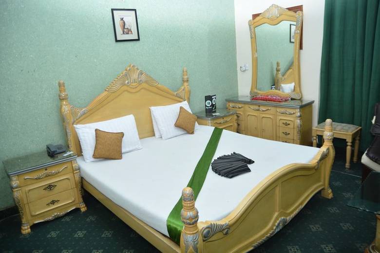 Hotel Step Inn Guest House