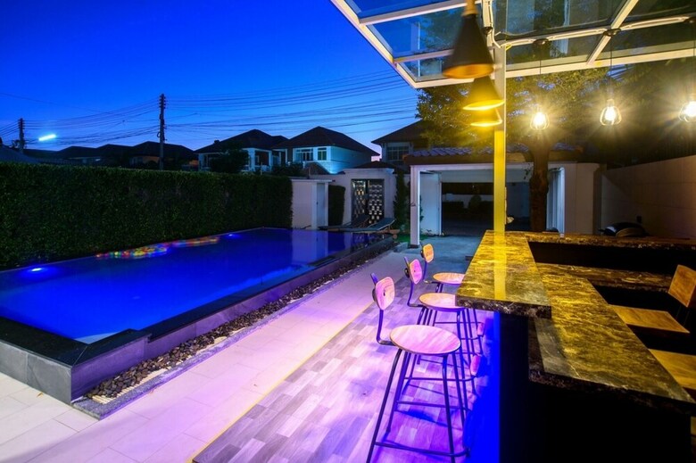 Exquisite Pool Villa