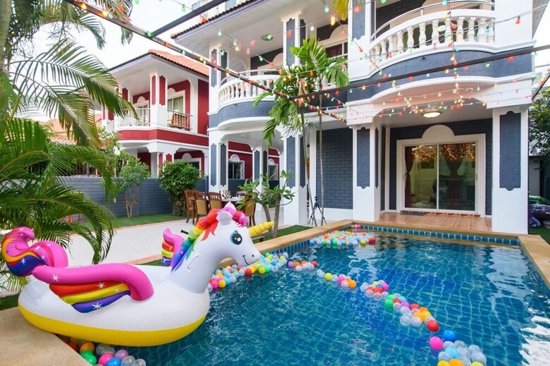 Exquisite Pool Villa