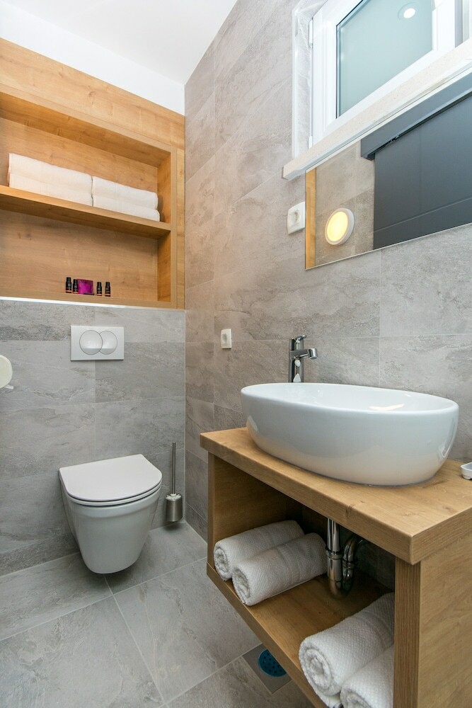 Hotel Ora Luxury Rooms