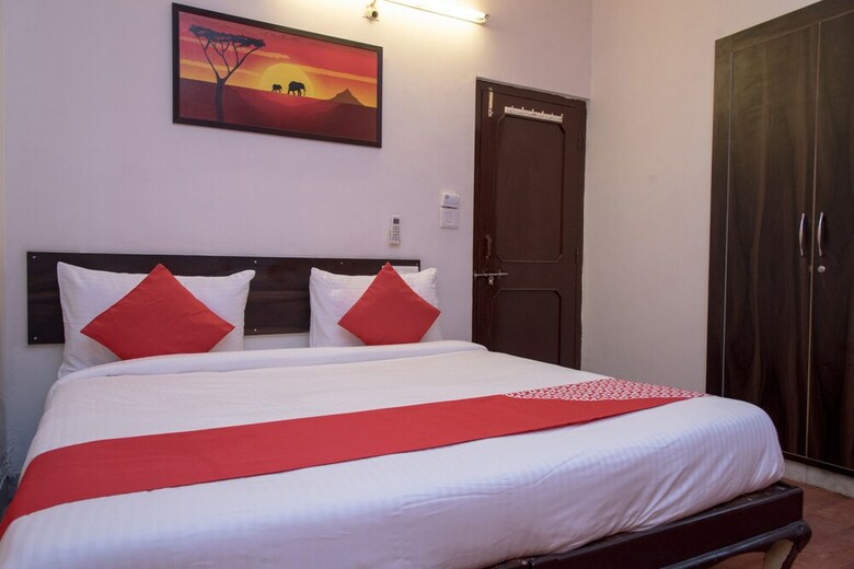 Oyo 14118 Hotel Kalika Palace