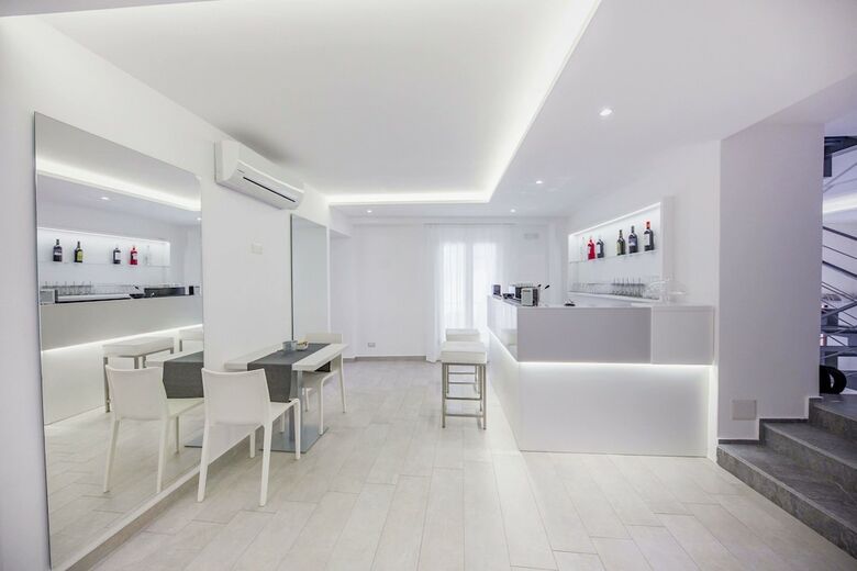 Ossuna Bay Hotel Boutique