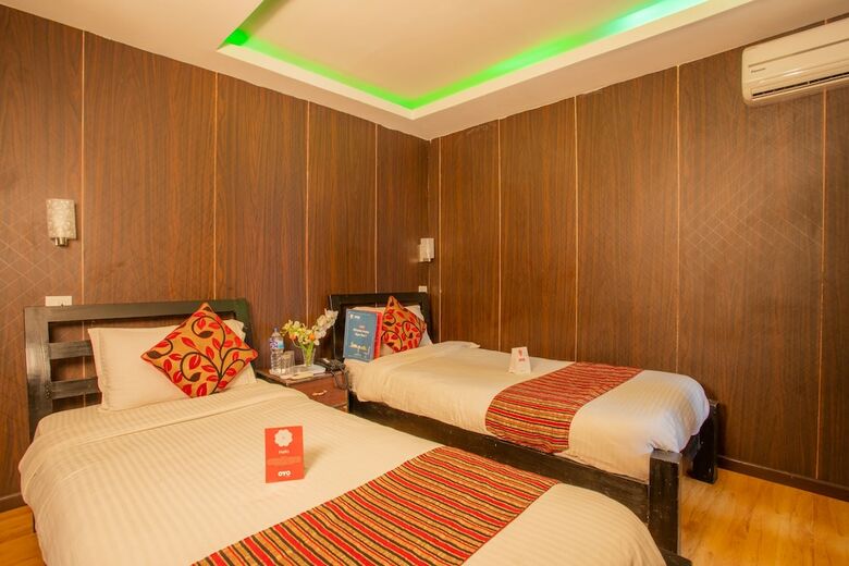 Hotel Traveler's Holiday Inn