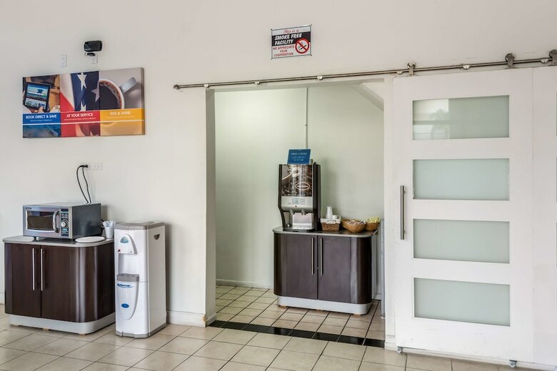 Motel 6 Gardena, Ca - South