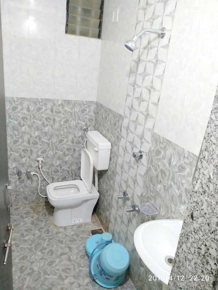 Hotel Gayatri By Sky Stays