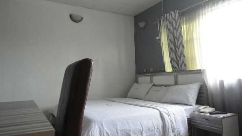Southland Concept Hotel And Suites