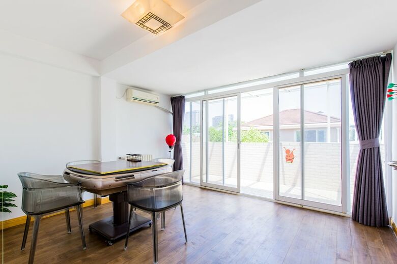 Summer Villa With 5 Brs