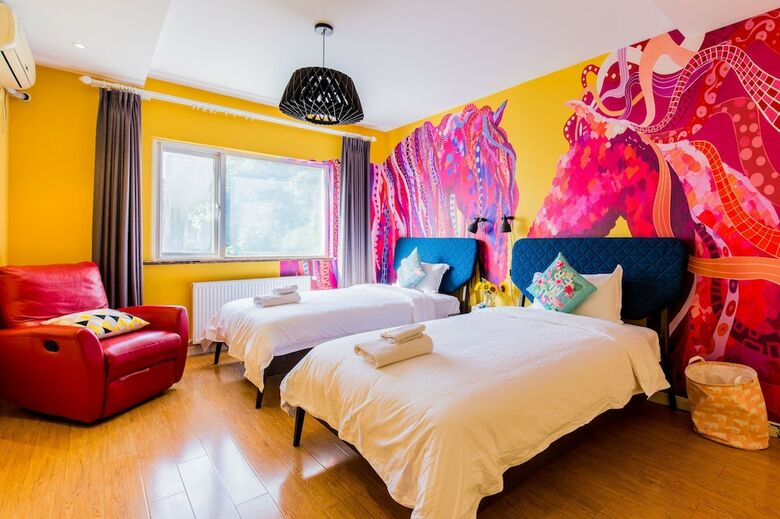 Carnival Villa With 5 Brs