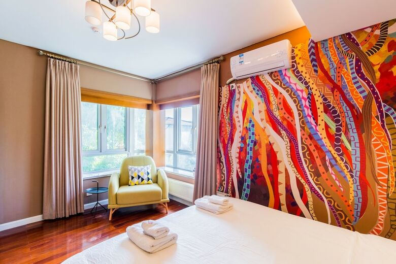 Carnival Villa With 5 Brs