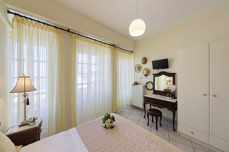 Aparthotel Antouanetta Apartments