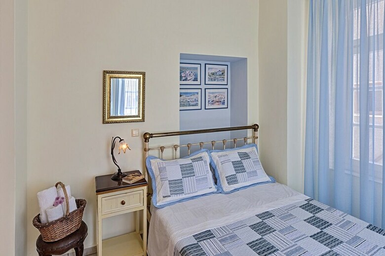 Aparthotel Antouanetta Apartments