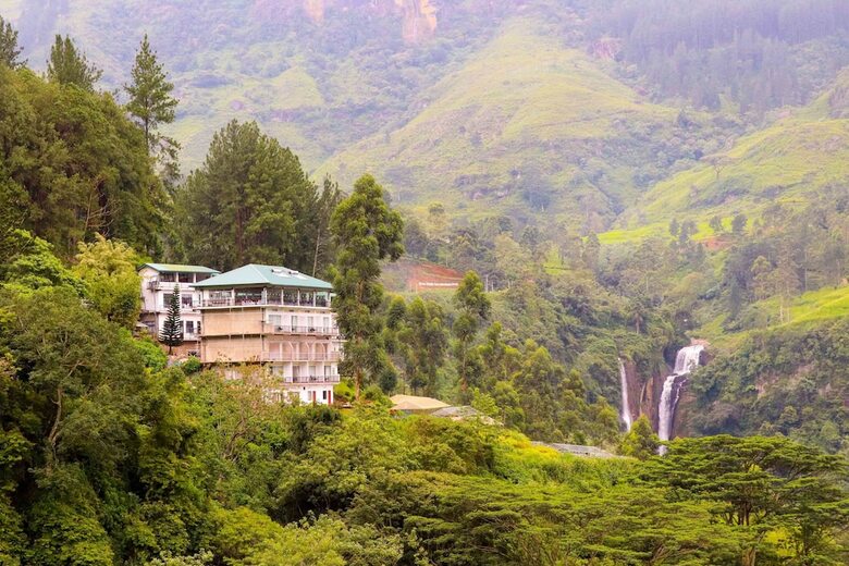 Hotel Yoho Thuruliya Lodge