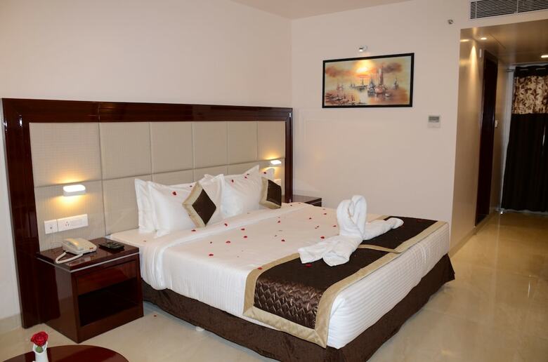 The Avr Hotels & Banquets