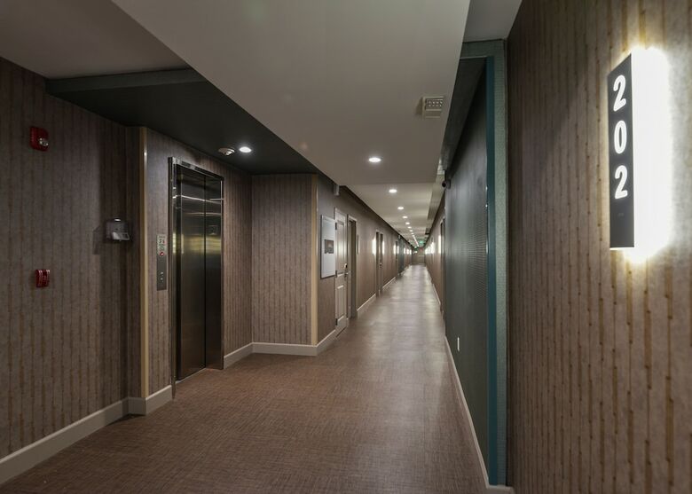 Hollywood Inn Suites Hotel