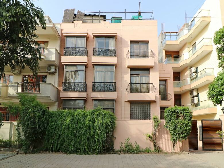 Hotel Oyo 20016 Silverkey Huda City Centre