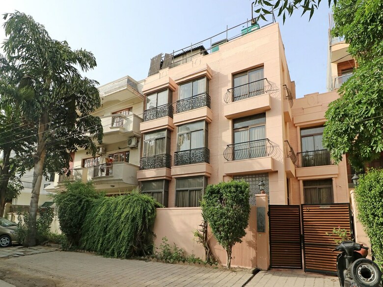 Hotel Oyo 20016 Silverkey Huda City Centre