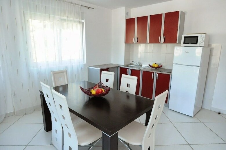 Apartamentos Ema Lux