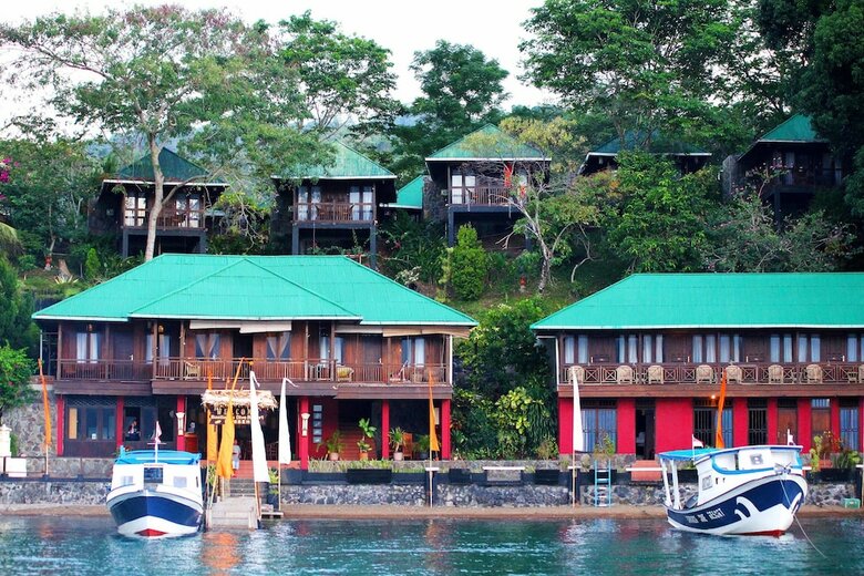 Hotel Bastianos Lembeh Dive Resort