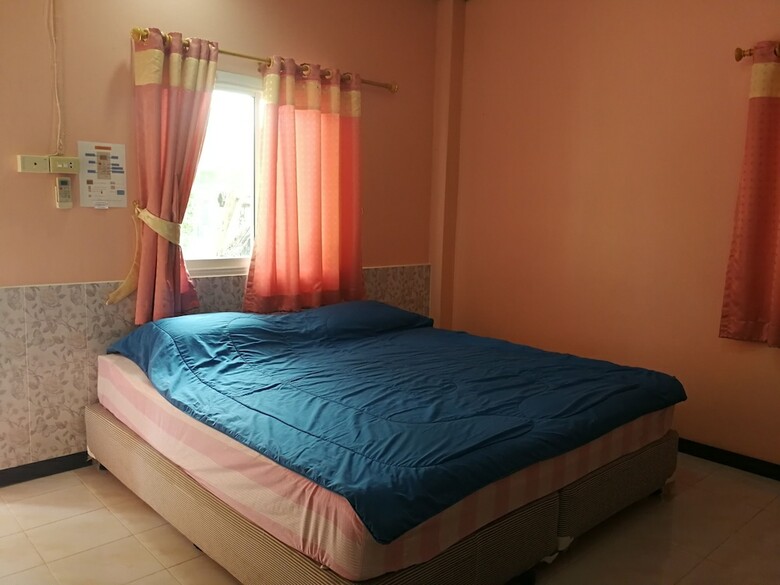 Hotel Baan Pak Parichat-sarun