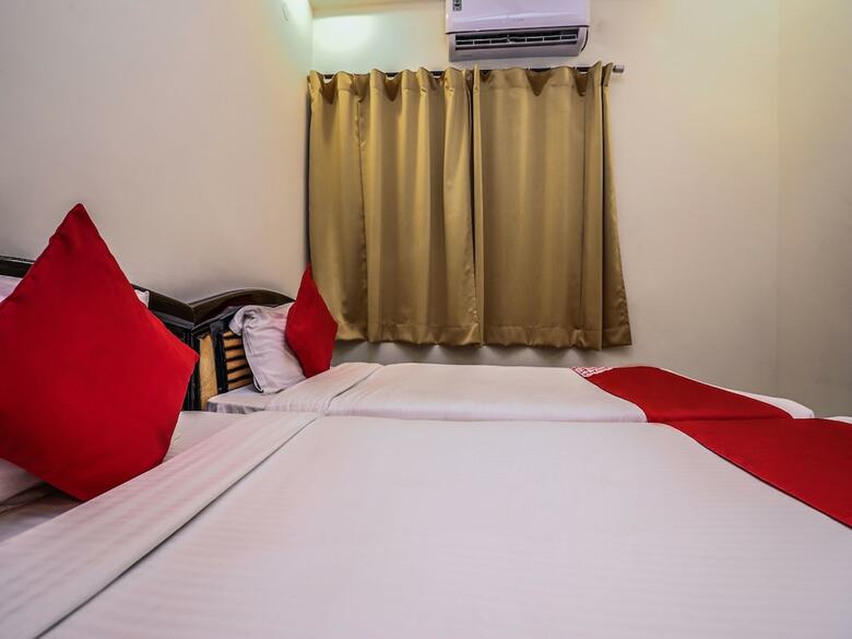 Oyo 15928 Hotel Midtown