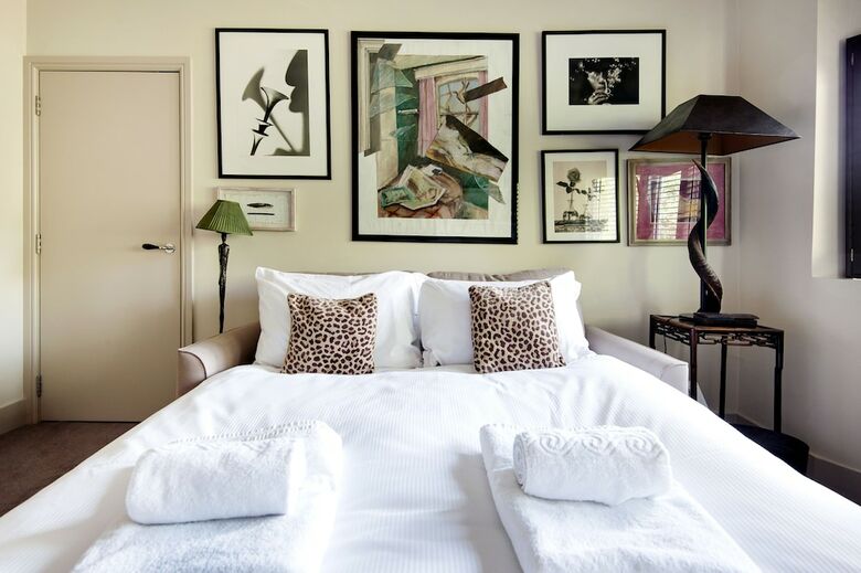 Exquisite East Acton Home Close To Shepherds Bush