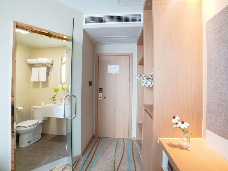 Ibis Styles Chengdu American Center Hotel