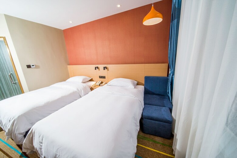 Ibis Styles Chengdu American Center Hotel