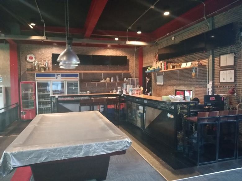 One Four Seven Hotel & Snooker Bar