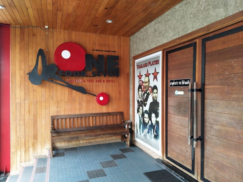 One Four Seven Hotel & Snooker Bar