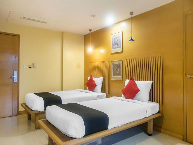 Capital O 15501 Hotel Regency