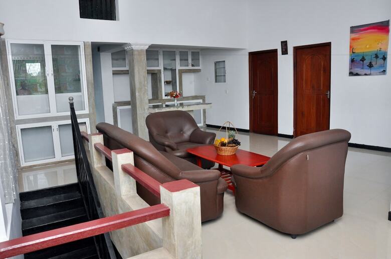 Hotel Chrish Residence Negombo