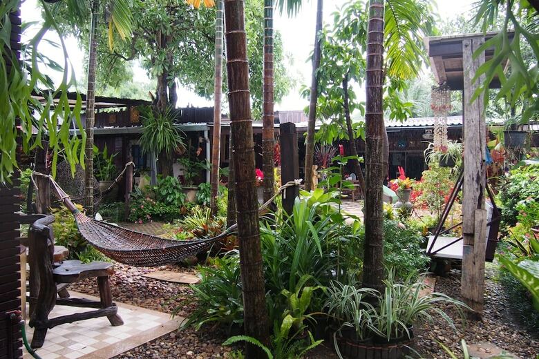 Hotel Wiang Kum Kam Resort