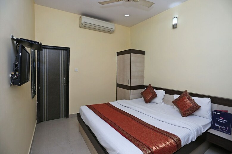 Oyo 4009 Hotel Hkj Palace