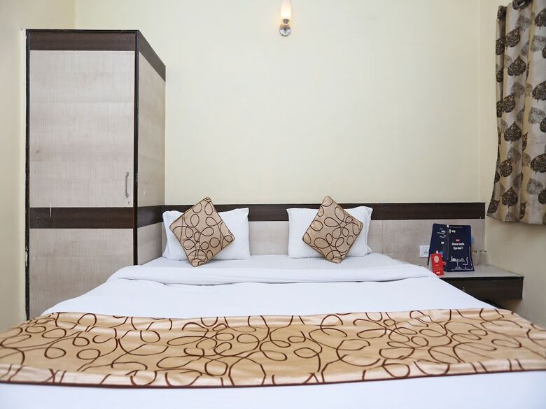Oyo 4009 Hotel Hkj Palace
