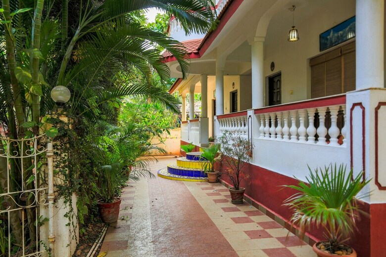 Hotel Oyo 13311 White Feather Resort