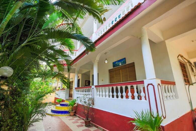 Hotel Oyo 13311 White Feather Resort