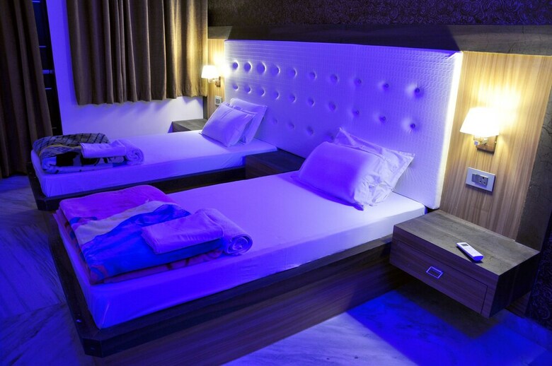 Hotel Aman Homestay