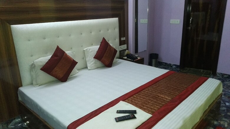 Hotel Jhanvi Palace