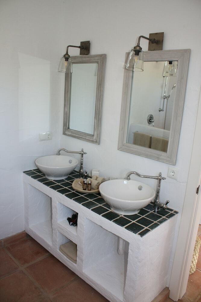 Roca Verde Boutique Bed & Breakfast - Adults Only