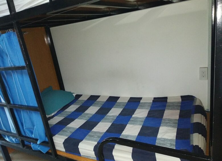 Hostal Spot On 710 Sakura Hostel Cholon