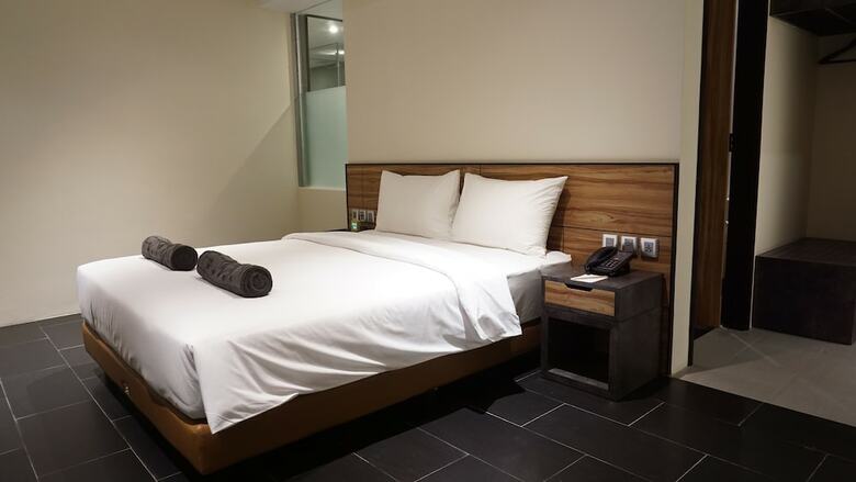 Erian Hotel