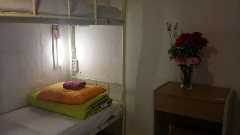 Hostal Lemon Tree Guesthouse 2 - Hostel