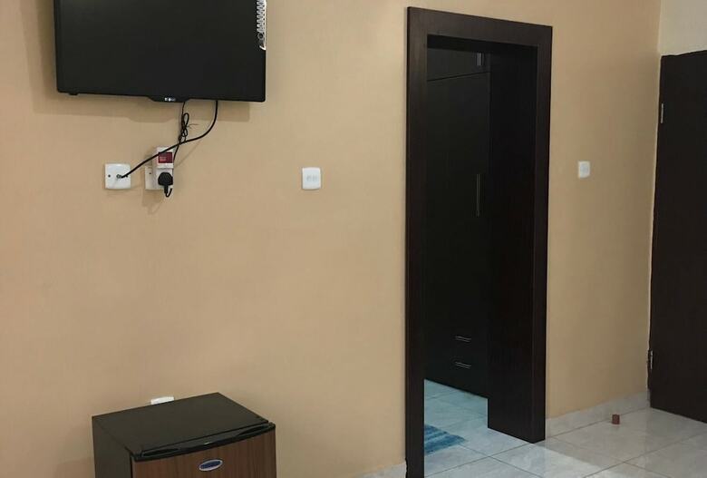 Hotel Jim-eddy Suites