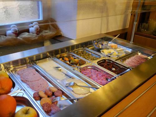 Hotel-gasthof-destille-eisenbahn