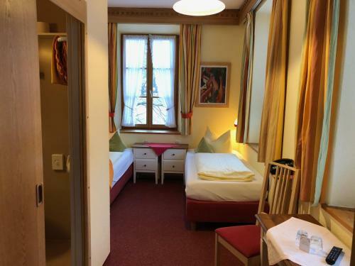 Hostal Gasthof Hotel Waltraud